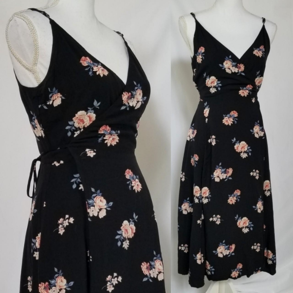 Abercrombie & Fitch Black and Pink Floral Wrap Midi Dress Small